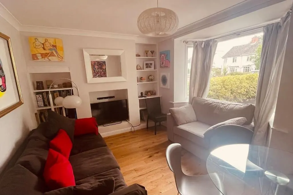 Holbrook House Villa Cambridge  Holiday home